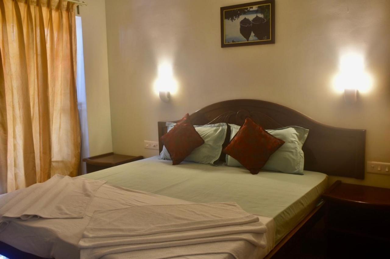 Palm Tree Hotel Kovalam Exterior photo